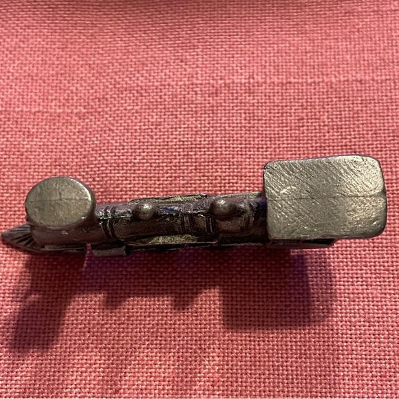 Vintage Heavy Solid Pewter Miniature Train Engine Locomotive Paperweight - Picture 7 of 8